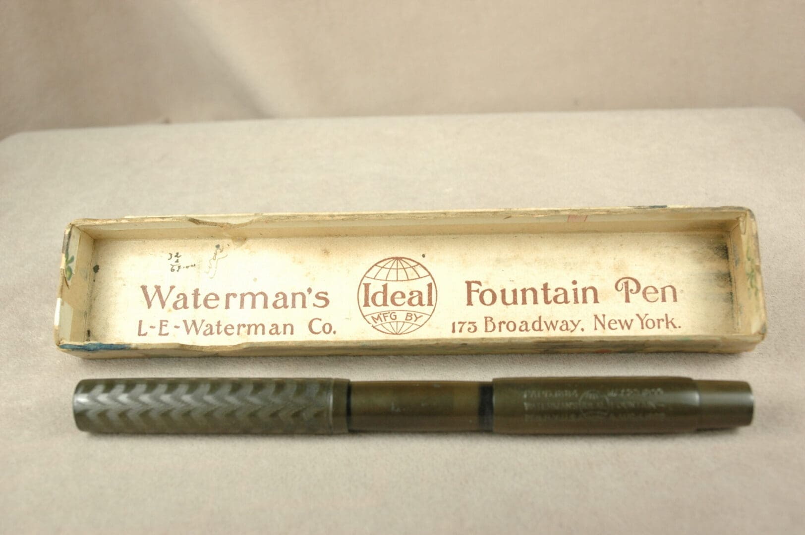 Vintage Waterman's Ideal fountain pen and box.