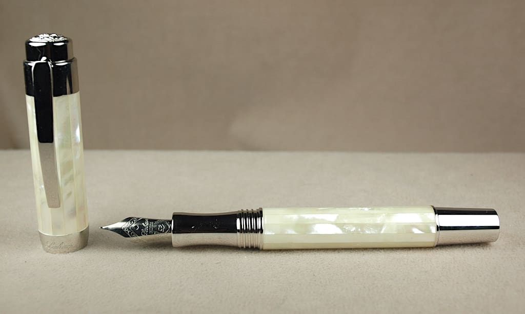 Pre-Owned Pens: Laban Mother of Pearl - ThePenMarket.com